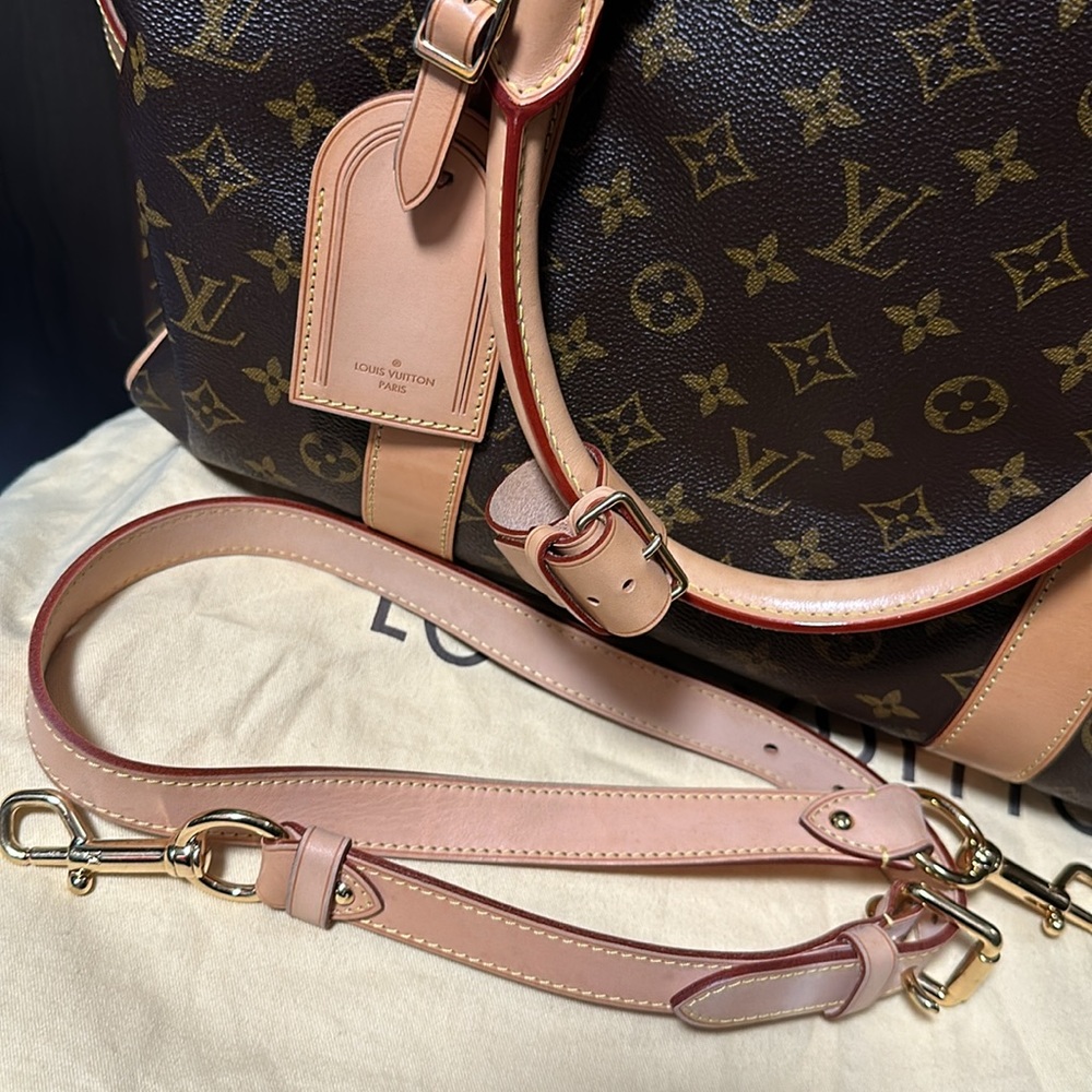 Louis Vuitton Extra Large Bag - Picture 9 of 9